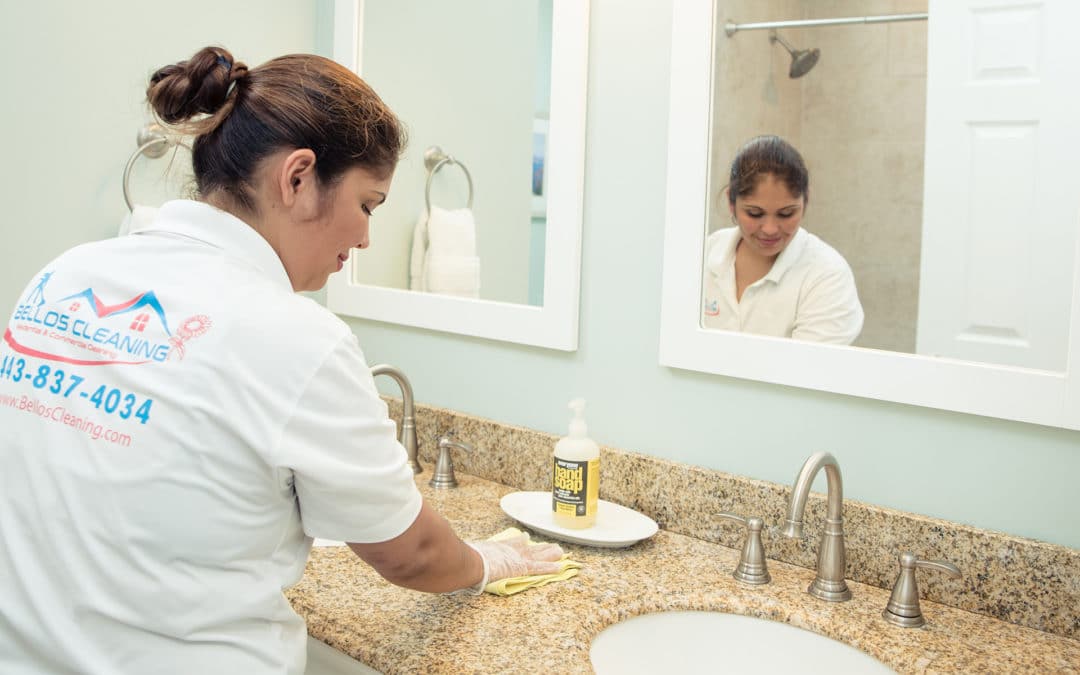 Bathroom Cleaning Secrets From the Pros