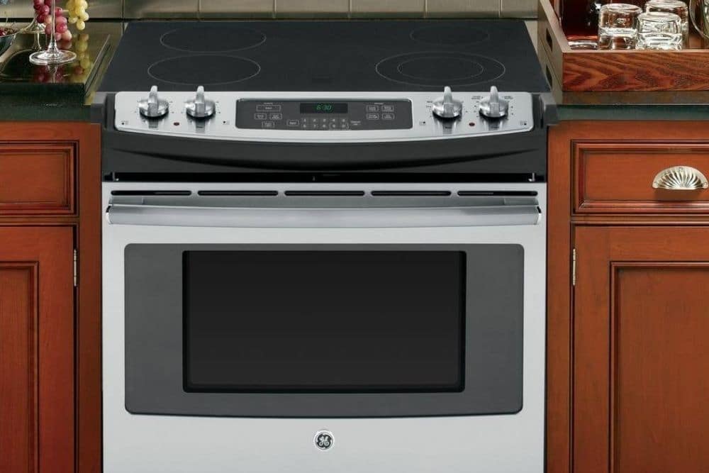 Self-cleaning oven