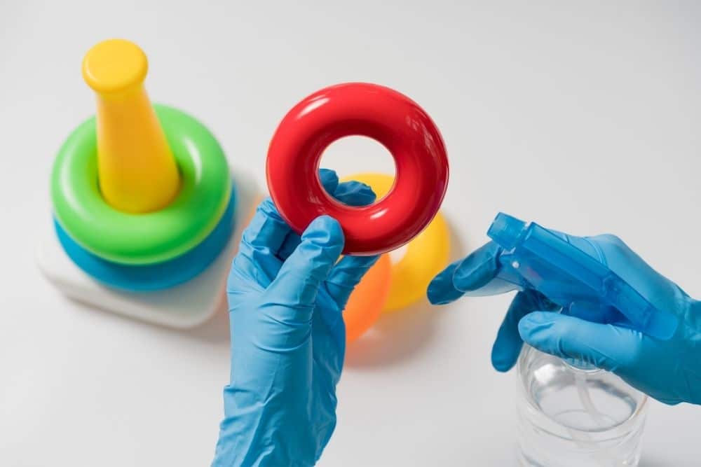 Tips for disinfecting children's toys. - Bello's Cleaning