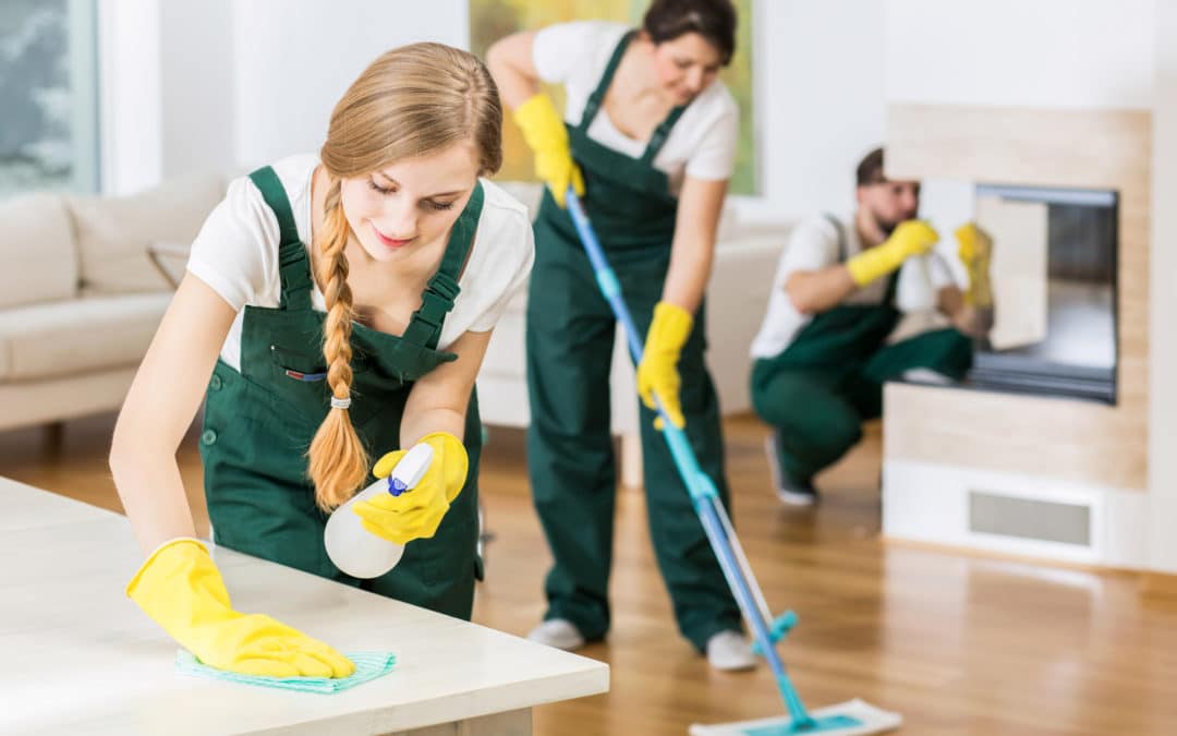 9 Signs You Should Hire a Professional Cleaning Service