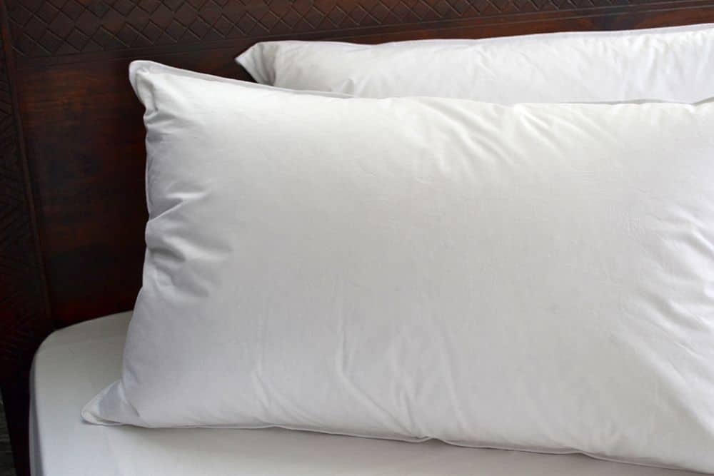 wash pillows2 - Bello's Cleaning