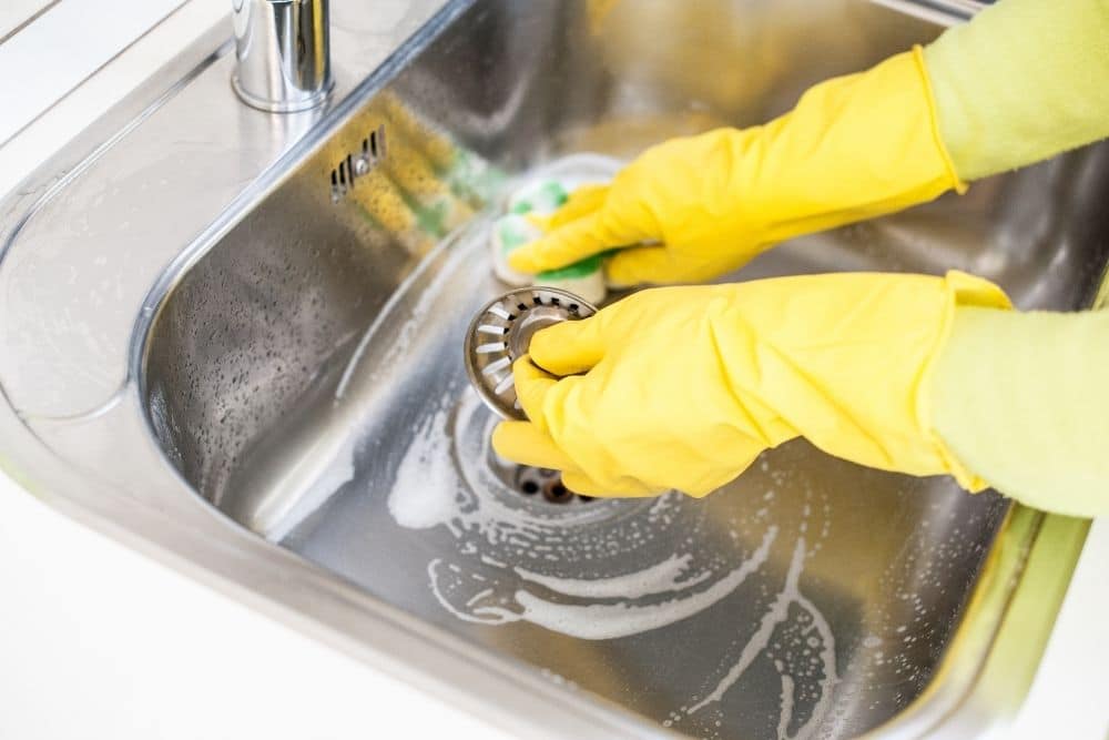 stop odors from a kitchen sink