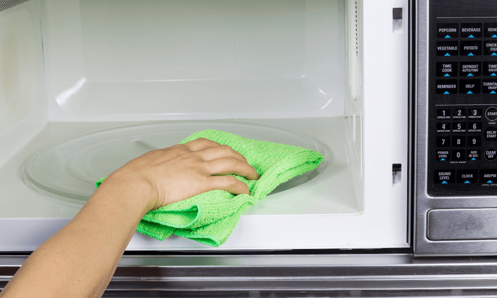 Cleaning tips - Deep Cleaning Your Kitchen- Bellos Cleaning - Annapolis MD Cleaning inside the microwave - Cleaning tips - Deep Cleaning Your Kitchen- Bellos Cleaning - Annapolis MD
