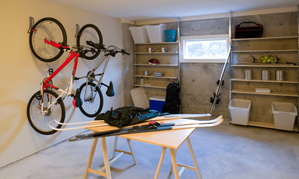 Effective Methods for Cleaning and Organizing Your Garage - Bellos Cleaning - Annapolis,MD keeping the garage clean and organize - Effective Methods for Cleaning and Organizing Your Garage - Bellos Cleaning - Annapolis,MD