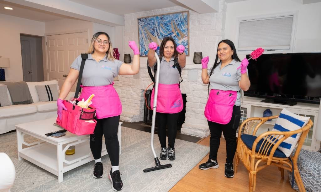 Affordable house cleaning in Annapolis MD team from Bello’s Cleaning showing what sets them apart with professional and friendly service.