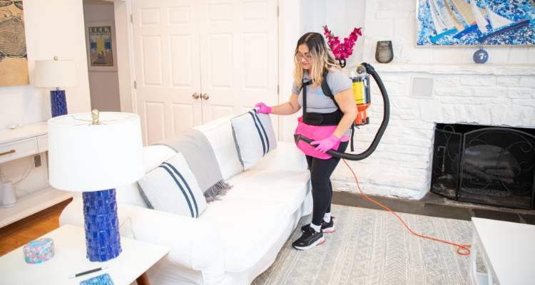 Deep Cleaning vs. Regular Cleaning: What’s the Real Difference?