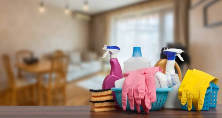 Happy Severna Park homeowner greeting a Bello’s Cleaning technician for a recurring house cleaning visit