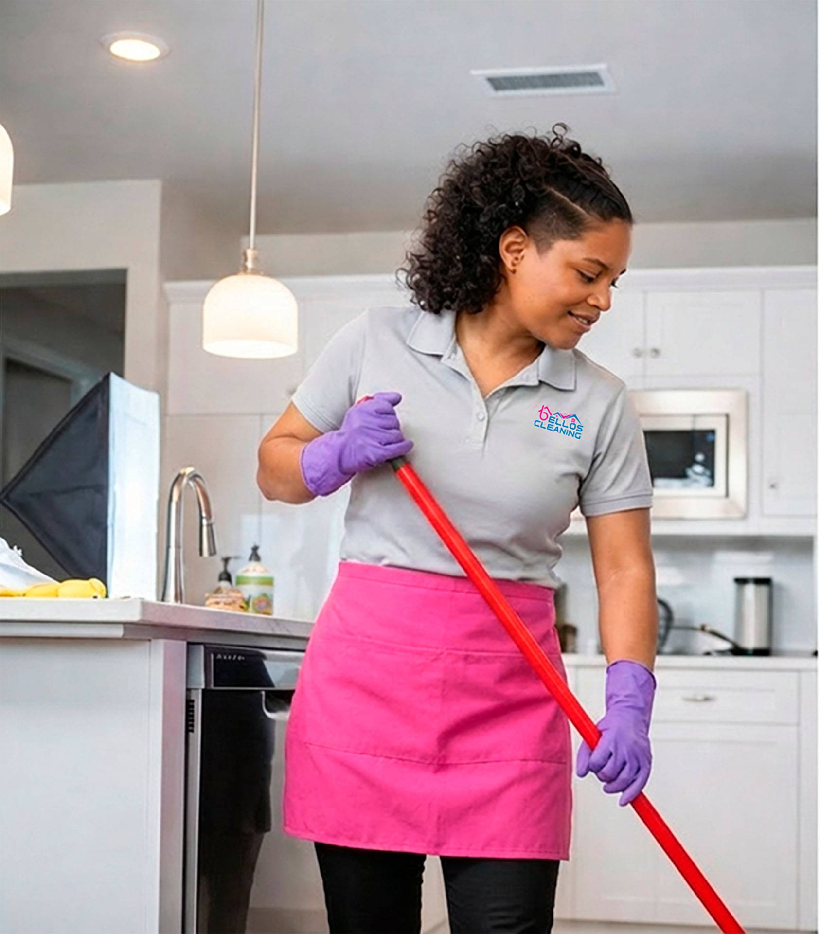 Local cleaning experts in Riva MD house cleaning Woman