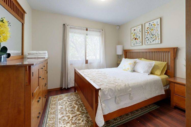 Fresh living room maintained with recurring cleaning in Bethesda, MD